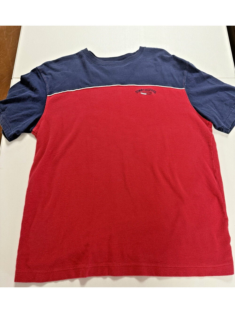 Tommy Hilfiger Men's Large Red Navy Colorblock Short Sleeve Crew Neck